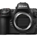 Solo el cuerpo de la cámara sin espejo Nikon Z8, color negro.