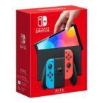 Nintendo Switch (modelo OLED) con mandos Joy-Con azul neón/rojo neón.