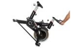 Bicicleta estática Moma Bikes con volante de inercia de 24 kg, pantalla LCD, 4 sensores de frecuencia cardíaca - Imagen 4