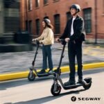 Patinete eléctrico Segway Ninebot F3 E de 450 W, gris y negro. - Imagen 5