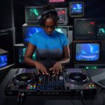 Pioneer DJ - Pack DDJ-FLX10 + Estuche con ruedas Silver Walkasse - Imagen 11